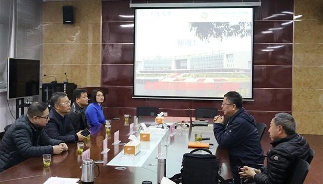 苏州校友会一行访问安全防护用特种纤维复合材料研发国家地方联合工程研究中心